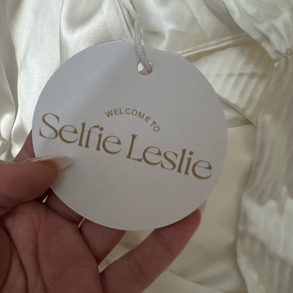 Selfie Leslie White One-Shoulder Pleated Gown with Side Cutout - Picture 6 of 7